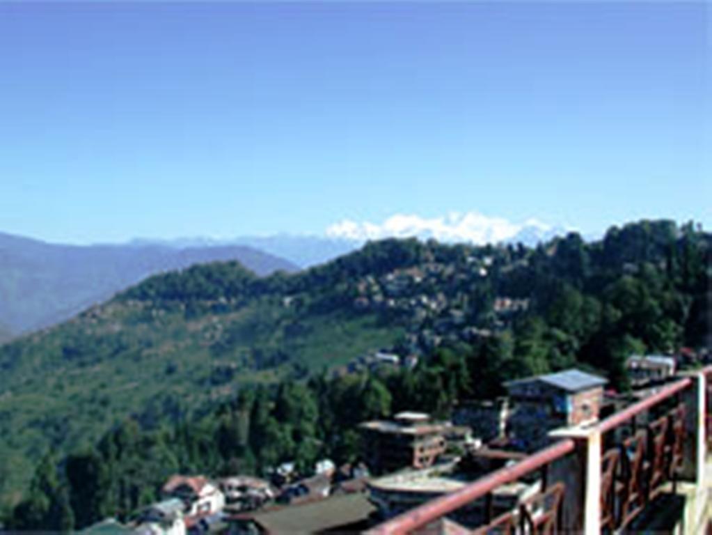 Broadway Hotel Darjeeling  Esterno foto
