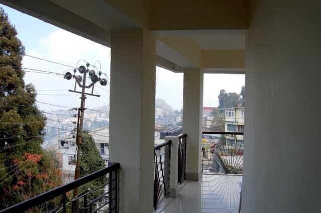 Broadway Hotel Darjeeling  Esterno foto