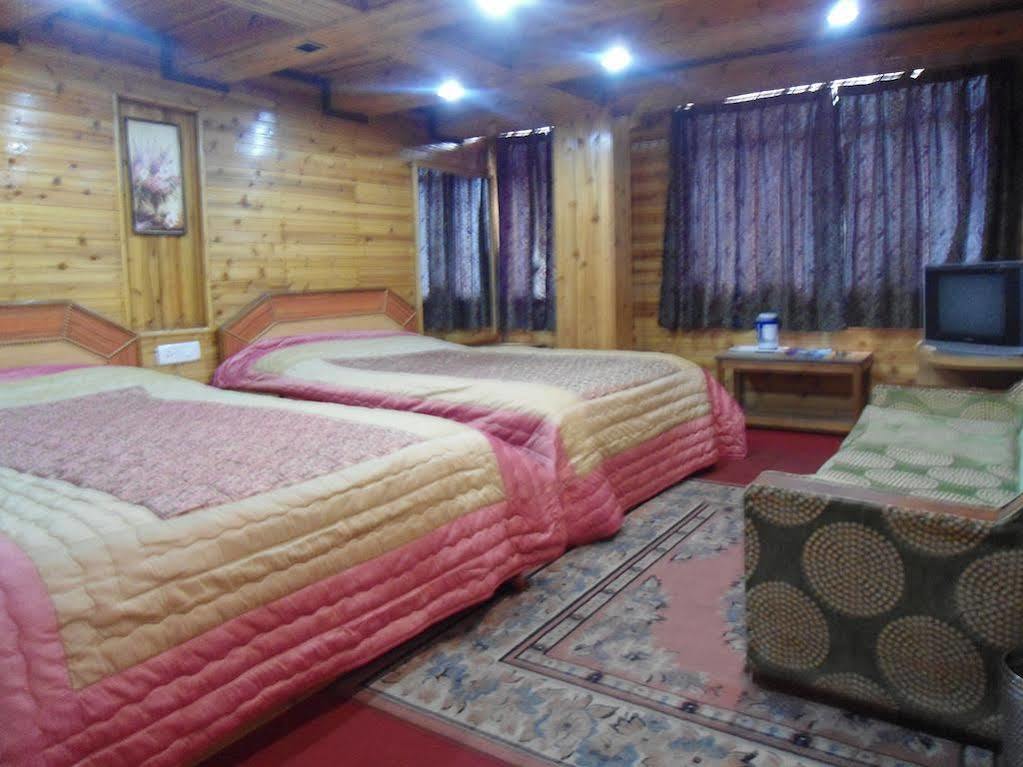 Broadway Hotel Darjeeling  Esterno foto